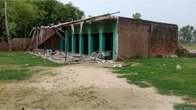 गोमांस मिलने से उत्तर प्रदेश के फ़तेहपुर ज़िले में तनाव