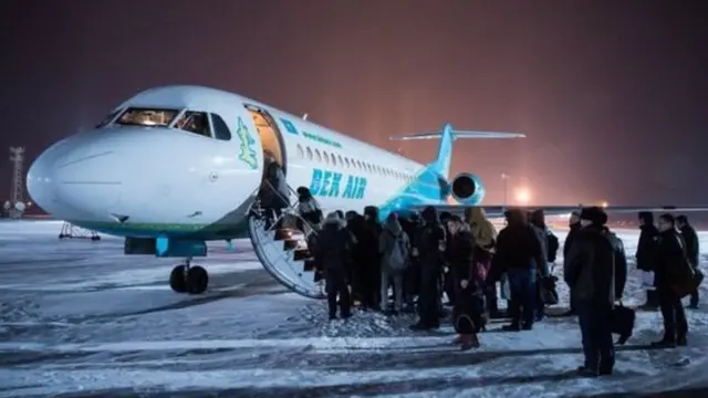 Ndege ya Bek Air ikiondoka katika uwanja wa ndege wa mji mkuu wa Kazakhstan 2018