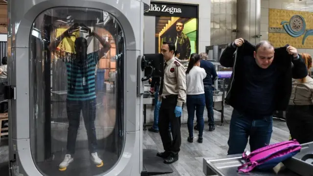 "الحيل النفسية" في تصميم المطارات لجذب الركاب