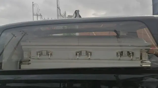 Casket wey Prophet TB Joshua arrive di Church mountain