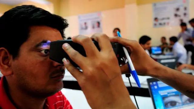 आधार, सुप्रीम कोर्ट