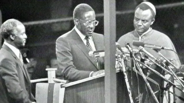 ሙጋቤ ከታጋይነት ወደ መሪ