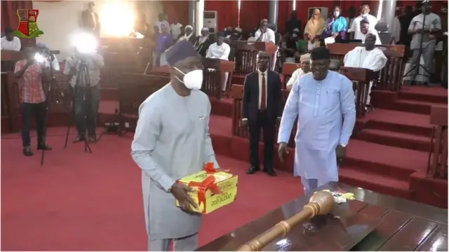 Gomina Seyi Makinde sọrọ lẹyin to gbe aba isuna 2021 kalẹ siwaju awọn asofin