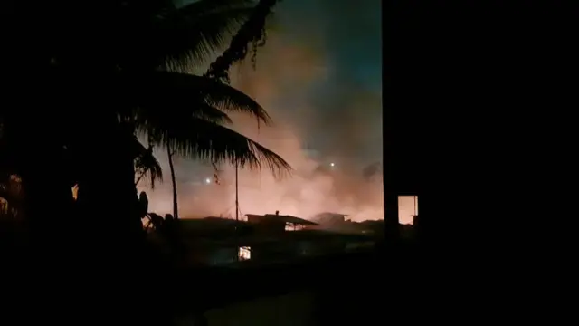 पुणे फॅशन स्ट्रीट आग