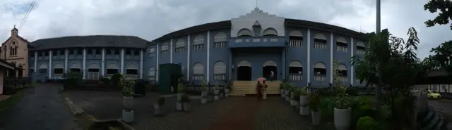 ශිෂ්‍යාවන් 820 කගේ පමණ පොත්පත්, ඇඳුම්, පැළඳුම් සහ සපත්තු ආදී පාසල් උපකරණ ගංවතුර හේතුවෙන් විනාශ වී ඇති බව විදුහල්පතිනිය පවසයි