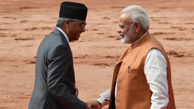 शेर बहादुर देउबा और नरेंद्र मोदी की फाइल फोटो