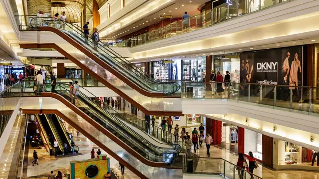 आदित्य ठाकरे, नाईटलाईफ, 24 तास, मुंबई