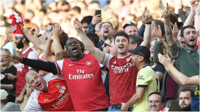 Awọn ololufẹ Arsenal n ṣe ajọyọ
