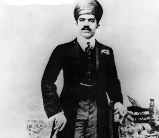 नागरिकांचं समर्थन मिळावं या हेतूनं निझामानं मे महिन्यात अचानक कम्युनिस्ट पक्षावरील निर्बंध हटवले.