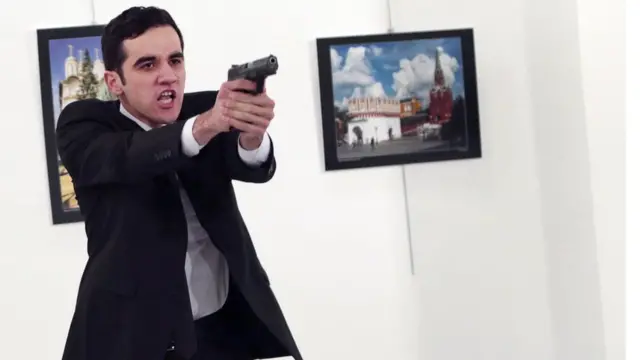 तुर्की में रूसी राजदूत का हत्यारा मेवलुत मेर्त एडिन्टास