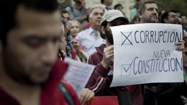 La corrupción en la política se ha convertido en un factor de indignación común en Chile en los últimos años. Hasta ahora la policía no había sido tocada.