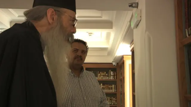 يقول الأب جاستين: "من خلال هذه المخطوطات يمكننا إعادة بناء أجزاء مفقودة من التاريخ"