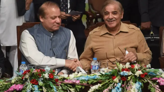 नवाज़ और शहबाज़ शरीफ़