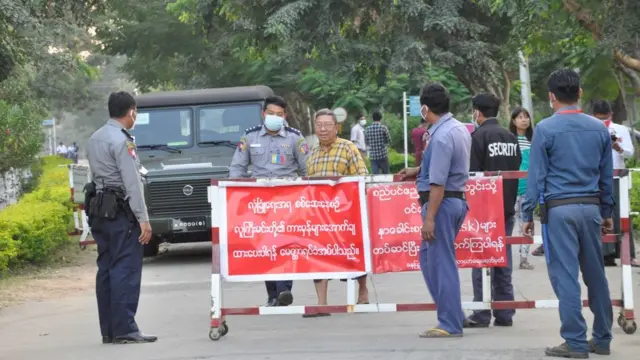 လွှတ်တော် ကိုယ်စားလှယ်တွေ စည်ပင်ရိပ်သာထဲမှာ အကျယ်ချုပ် ဖြစ်နေလို့