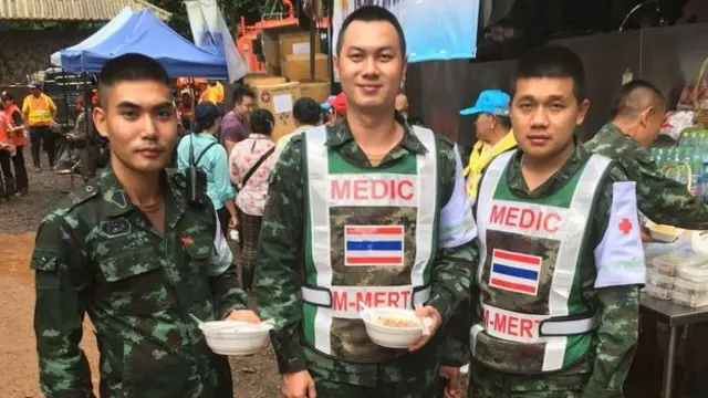 Thailnd boys trapped in caves