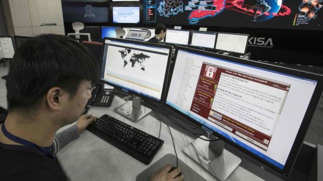 Hace un mes, un virus llamado WannaCry infectó a millones de computadores en unos 150 países.