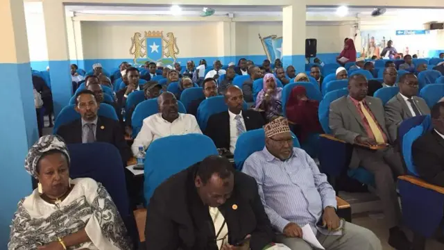 Qaar ka mid ah xildhibaanada golaha shacabka