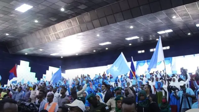 Xuska 1-da Luulyo ayaa lagu qabtay tiyaatarka qaranka