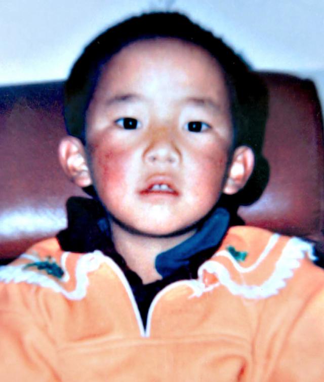 根敦确吉尼玛（Gedhun Choekyi Nyima）小时候的照片。
