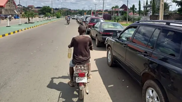 Ego mmanụ ụgbọala na-adazị ihe karịrị N400 n'isi obodo Ebonyi bụ Abakaliki ugbua