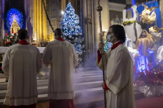 İstanbul'daki St. Antuan Katolik Kilisesi'nde de Noel ayini gerçekleştirildi.