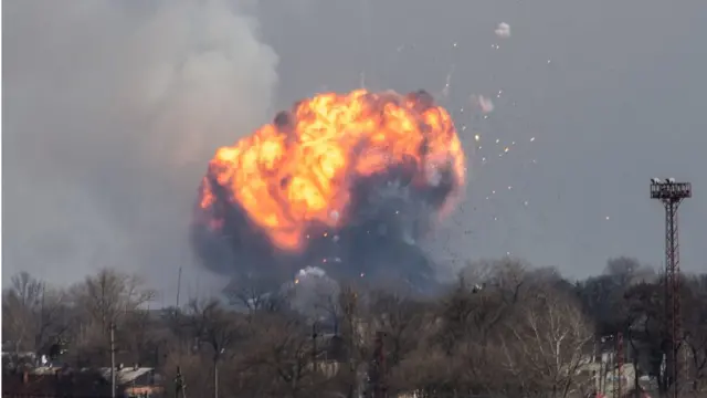 Вибухають склади з боєприпасами