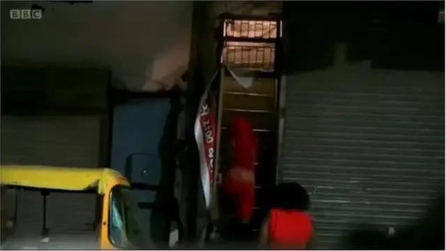 কাজের প্রতিশ্রুতি দিয়ে নানা দেশ থেকে নারীদের ভারতে নিয়ে যাওয়ার অভিযোগ রয়েছে।