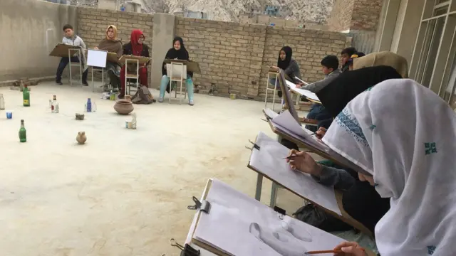 فضیل موسوی کا سکیچ کلب