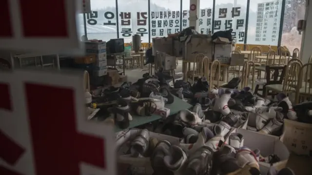 Түштүк Кореядагы ташталып калган лыжа базасы.