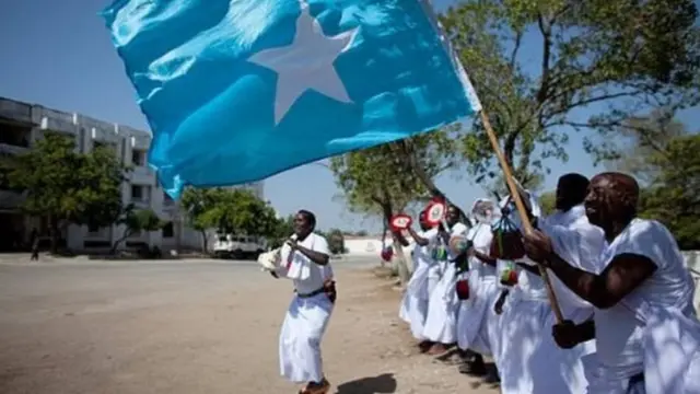 Tebranayotgan talabalar