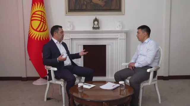 Президенттин милдетин аткарып жаткан премьер-министр Садыр Жапаров Би-Би-Сиге маек берди.