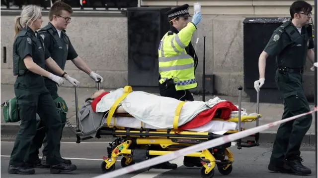 Многие из пострадавших на мосту получили серьезные травмы