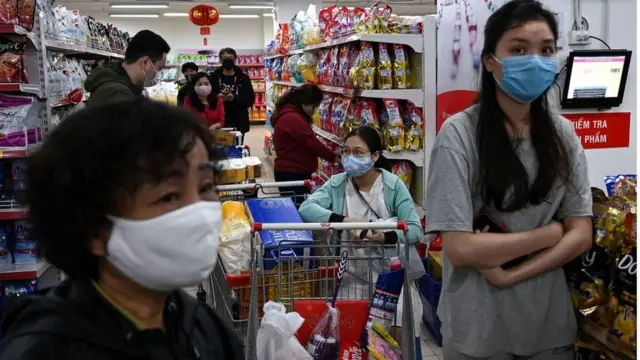 Một siêu thị ở Việt Nam hồi đầu tháng 3/2020