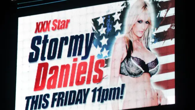 Anuncio publicitario en Las Vegas con Stormy Daniels.