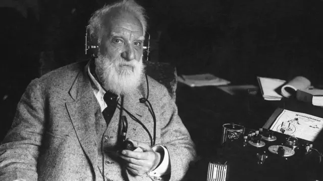 كان المخترع غراهام بيل، الاسكتلندي المولد، مهووسا بفكرة نقل الكلام من مكان لآخر