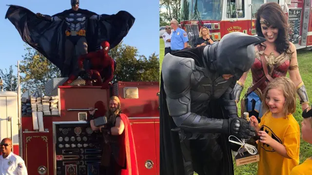 Batman, Thor y Spiderman y la Mujer Maravilla en el funeral de Garrett
