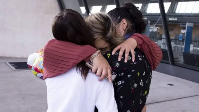 Les évacués afghans arrivent à Washington DC