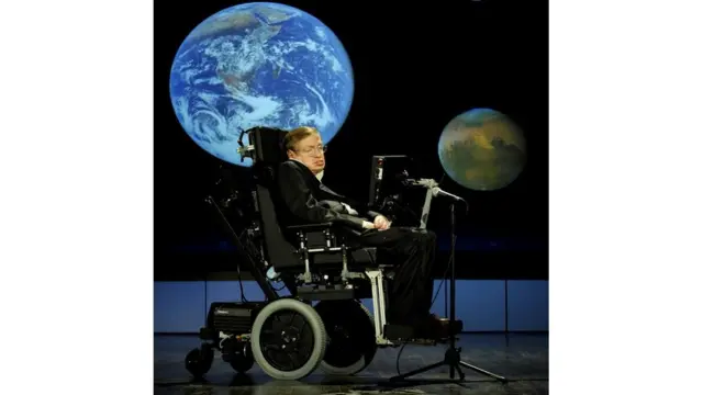 கடவுள் குறித்து ஸ்டீஃபன் ஹாக்கிங் கூறியது என்ன?