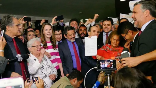 Blocofutebol aposta certaoposição pede impeachment contra Temer