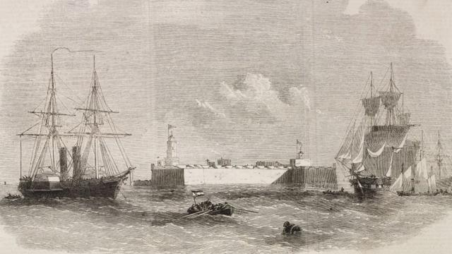 Una ilustración de tropas navales frente al fuerte de San Juan de Ulúa en México