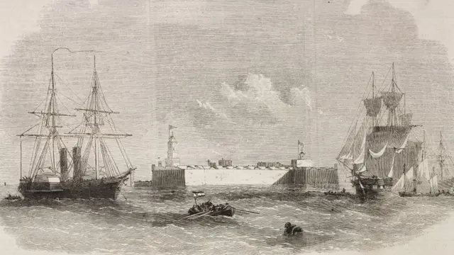 Una ilustración de tropas navales frente al fuerte de San Juan de Ulúa en México