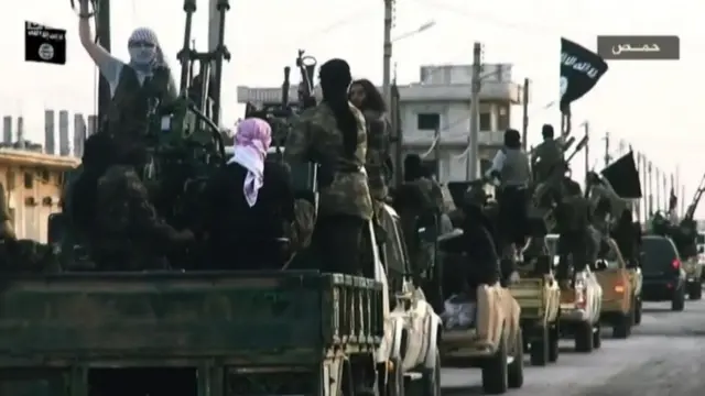 হাজার হাজার আইএস যোদ্ধা কুর্দি মিলিশিয়াদের হাতে বন্দী