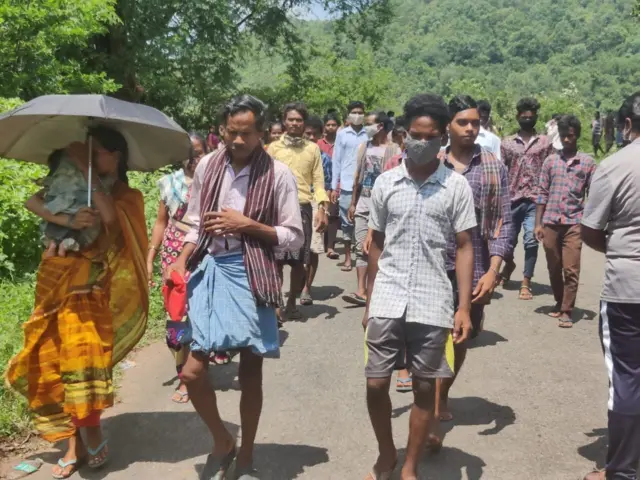 గిరిజనులు