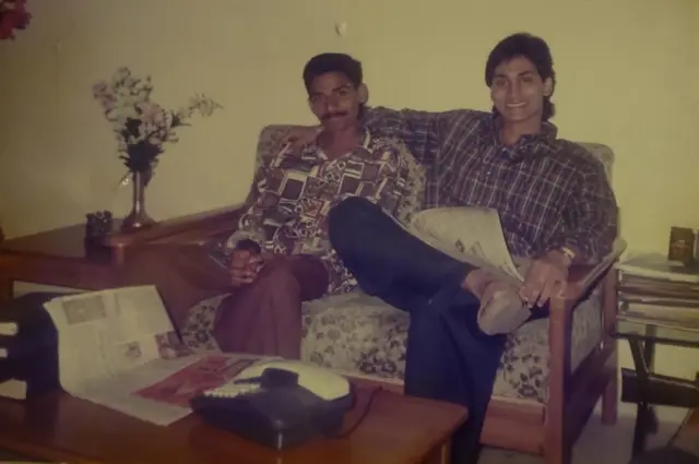 స్నేహితులతో జగన్