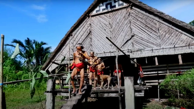 Suku Mentawai