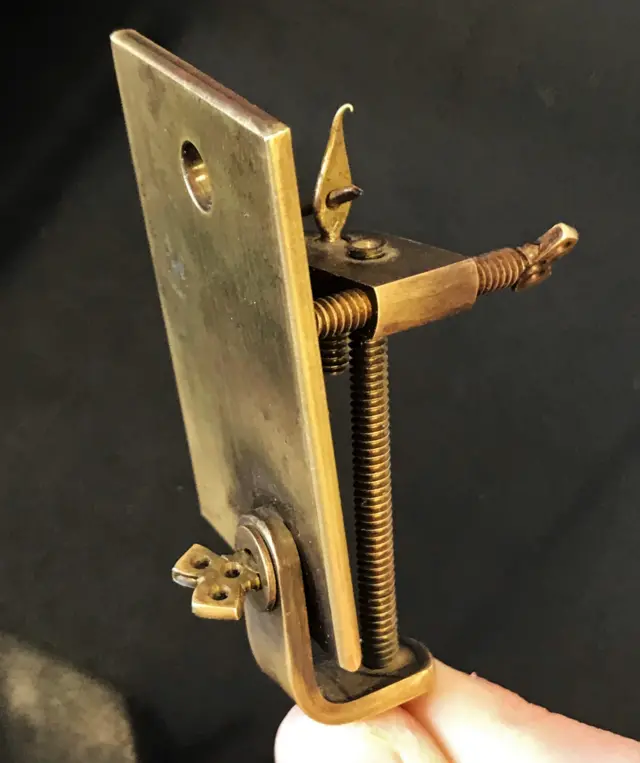 Réplica del microscopio de Leeuwenhoek