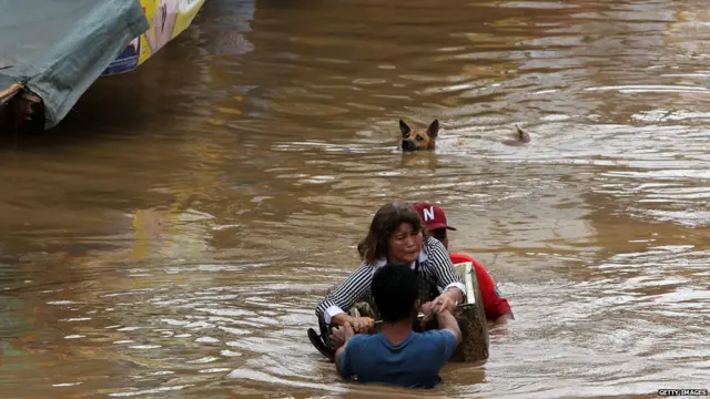 तूफान टेंबिन