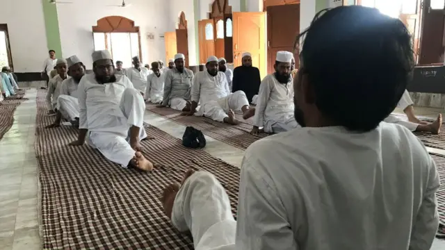 మదరసాలలో యోగాసనాలు