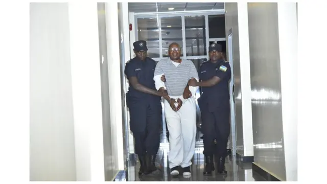 Marekani imemtimua kwa makosa ya kudanganya mamlaka zake za uhamiaji.