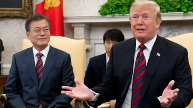 मून जे-इन आणि डोनाल्ड ट्रंप